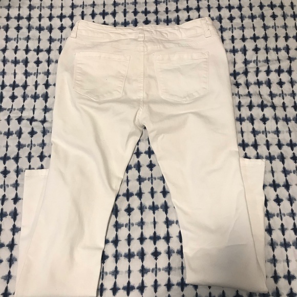 Women’s fashionable white jeans size 9 - Picture 2 of 2